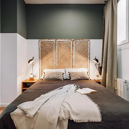 Seron - 3 Bedrooms And Office In Eixample Esquerra Barcelona