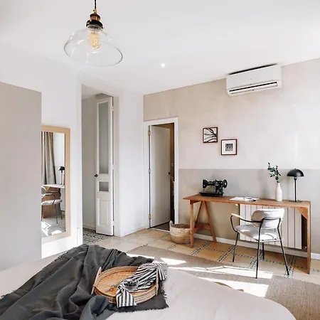 アパート Seron - 3 Bedrooms And Office In Eixample Esquerra バルセロナ