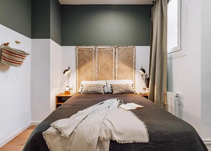 Seron - 3 Bedrooms And Office In Eixample Esquerra Barcelona